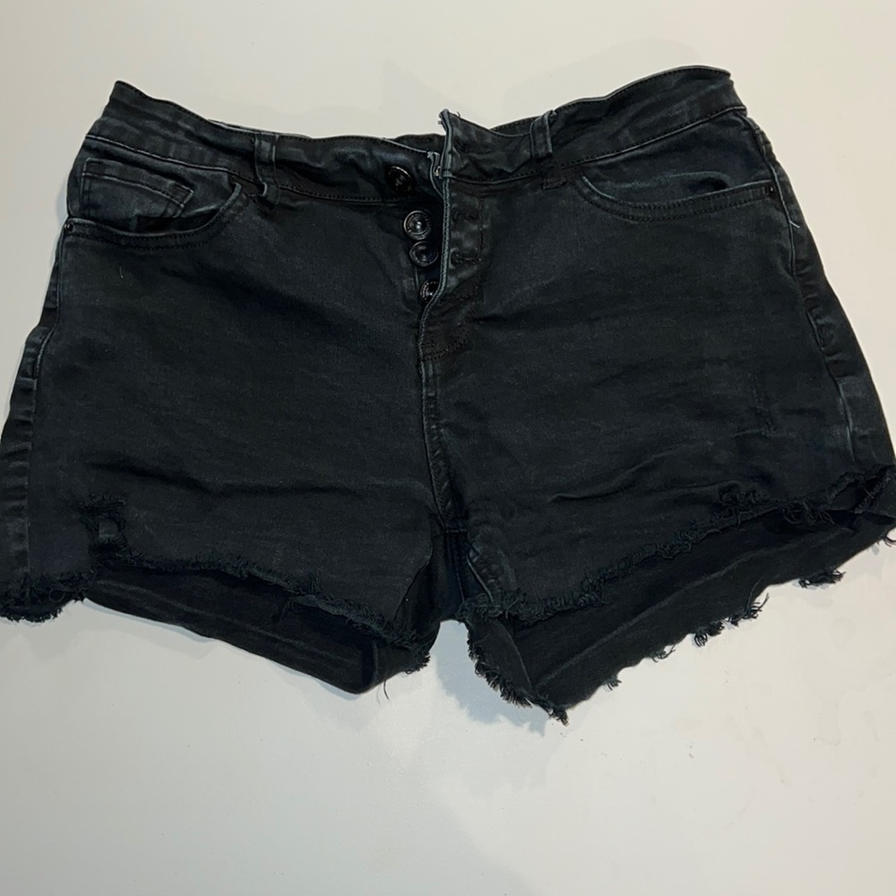 Hippie Laundry Mid Rise Midi Black Distressed Jean Shorts, Size 30